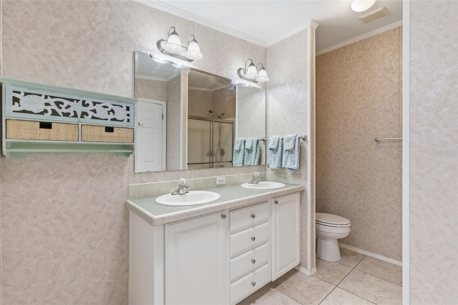 Image 32 of 51 For 15550 Burnt Store Road 30