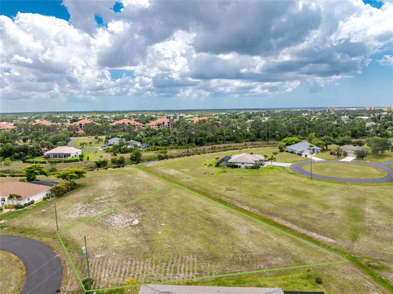 Image 23 of 35 For 17508 & 17514 Vellum Circle