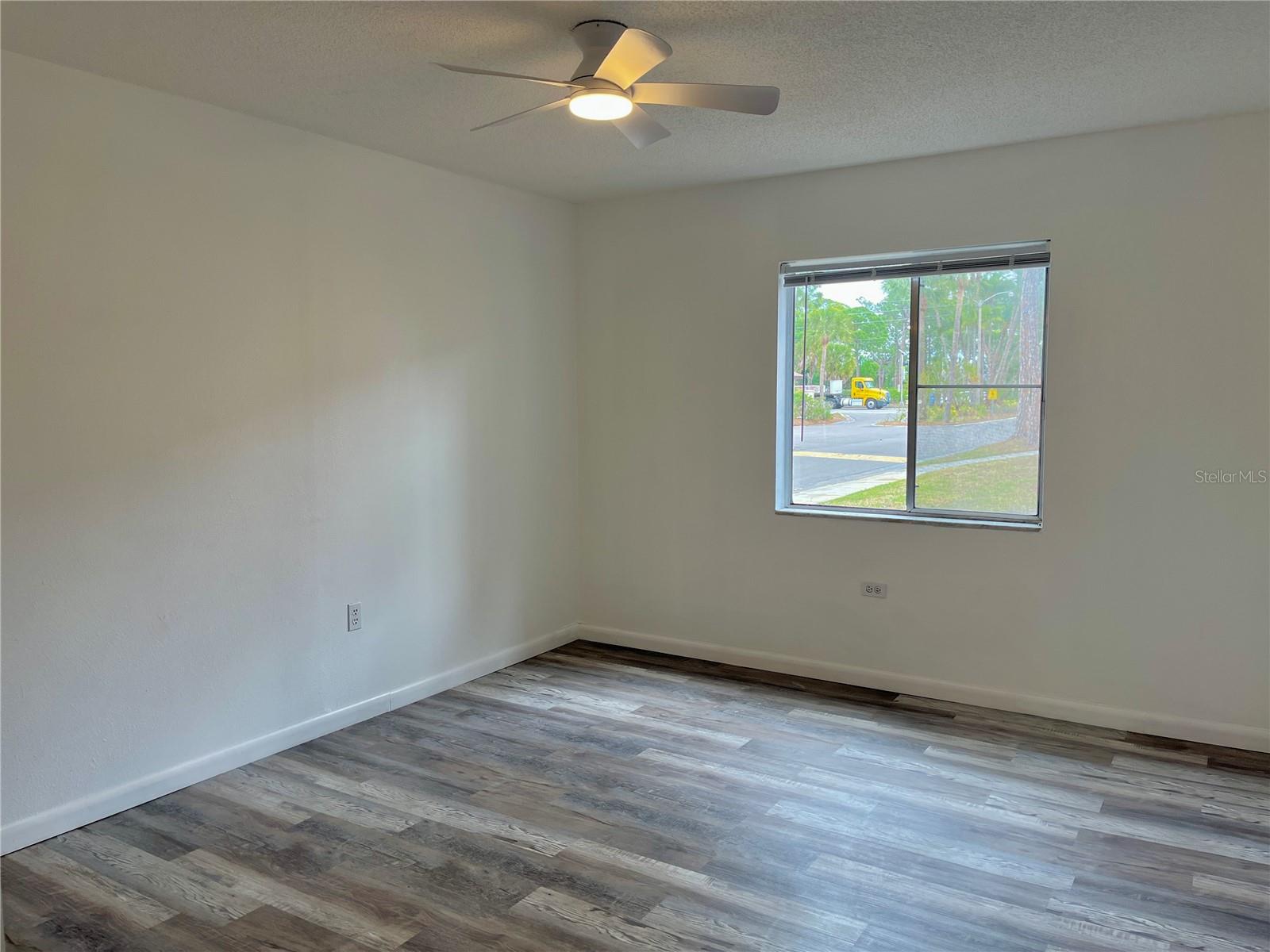 Image 14 of 34 For 2724 Hidden Lake Boulevard A