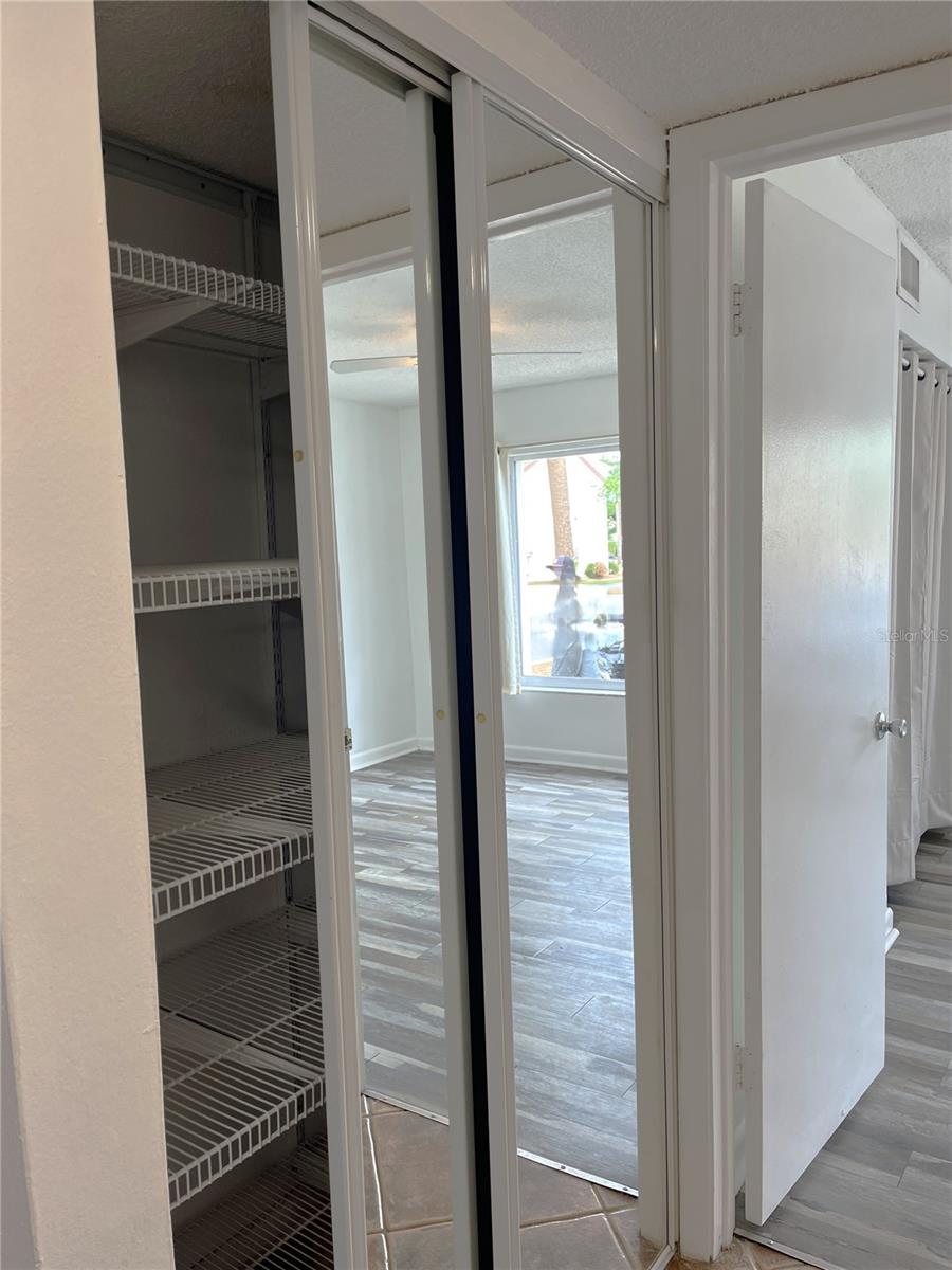 Image 21 of 34 For 2724 Hidden Lake Boulevard A