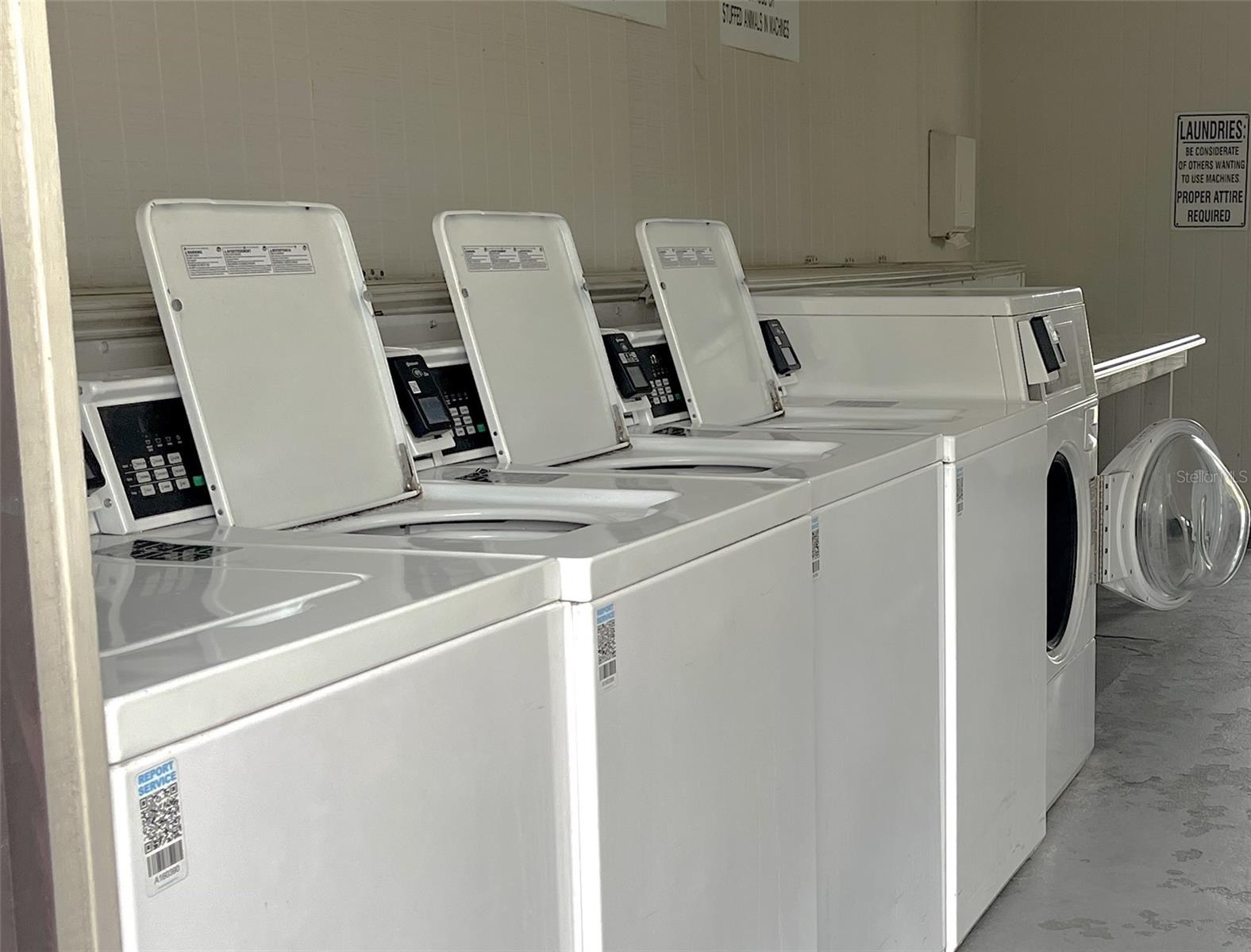 Image 27 of 34 For 2724 Hidden Lake Boulevard A