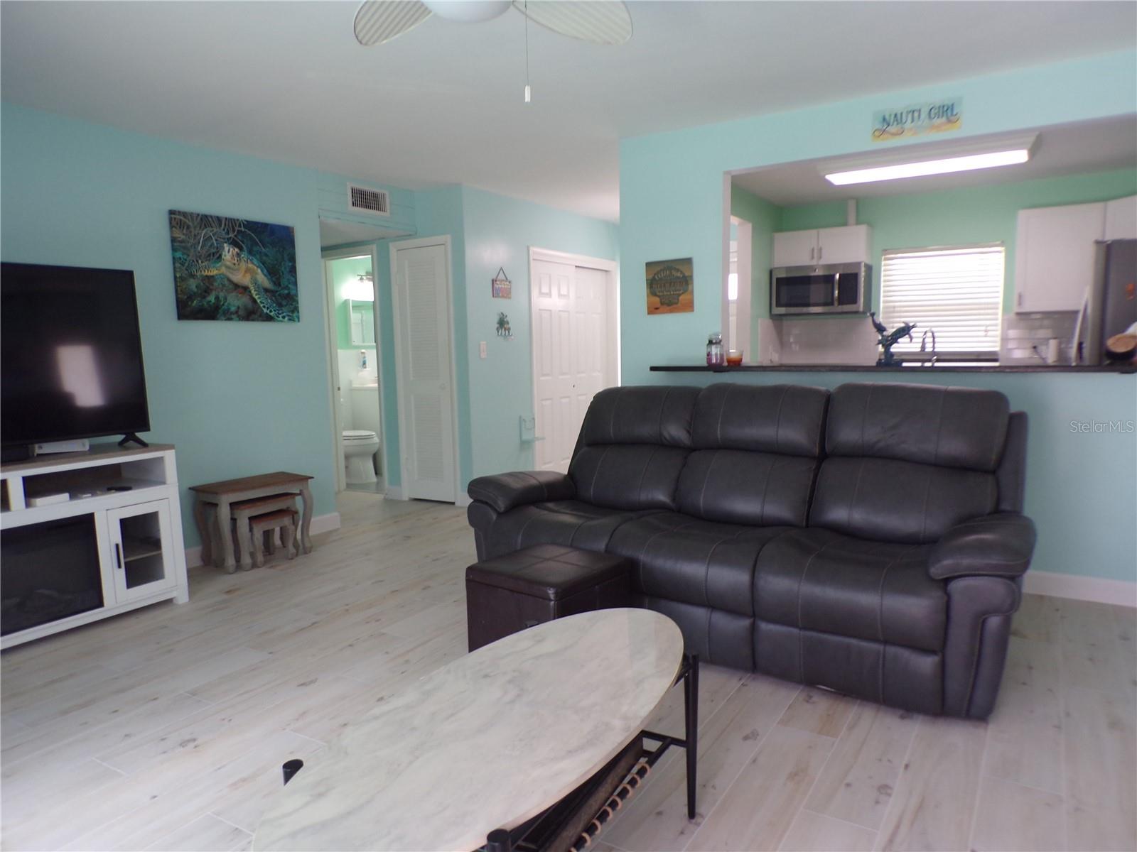 Image 10 of 55 For 21088 Edgewater Drive