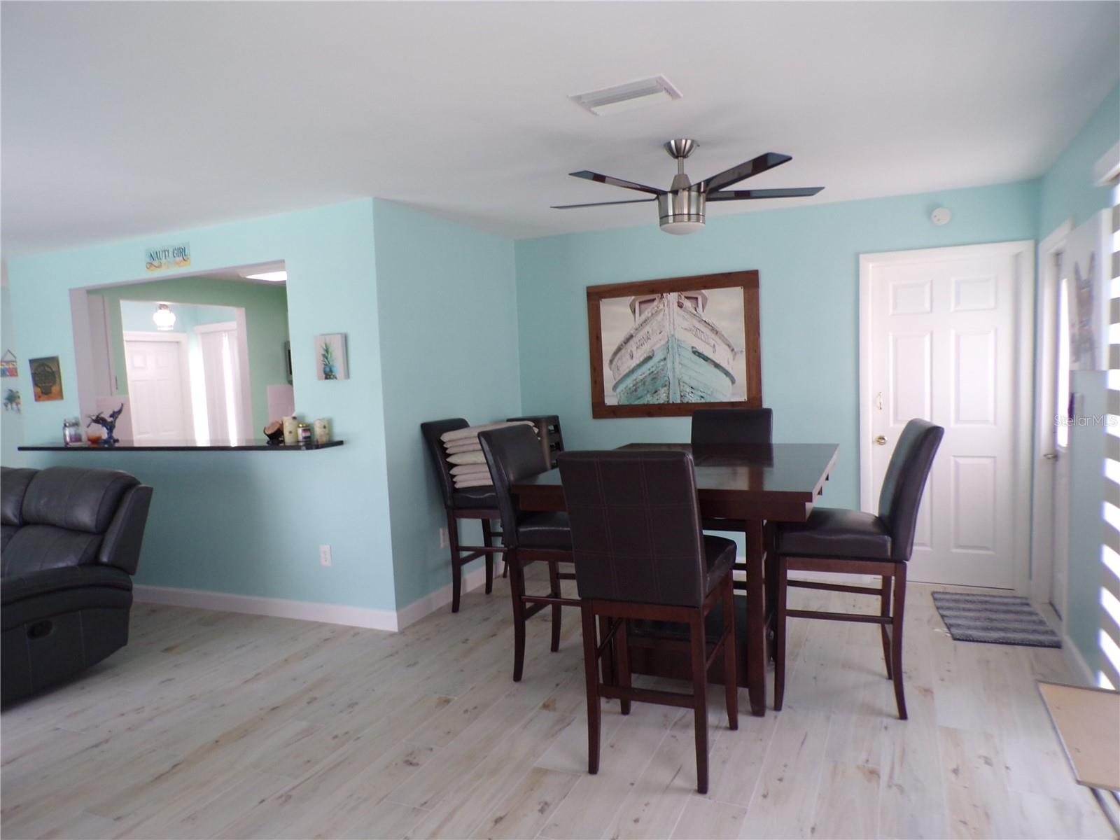 Image 12 of 55 For 21088 Edgewater Drive