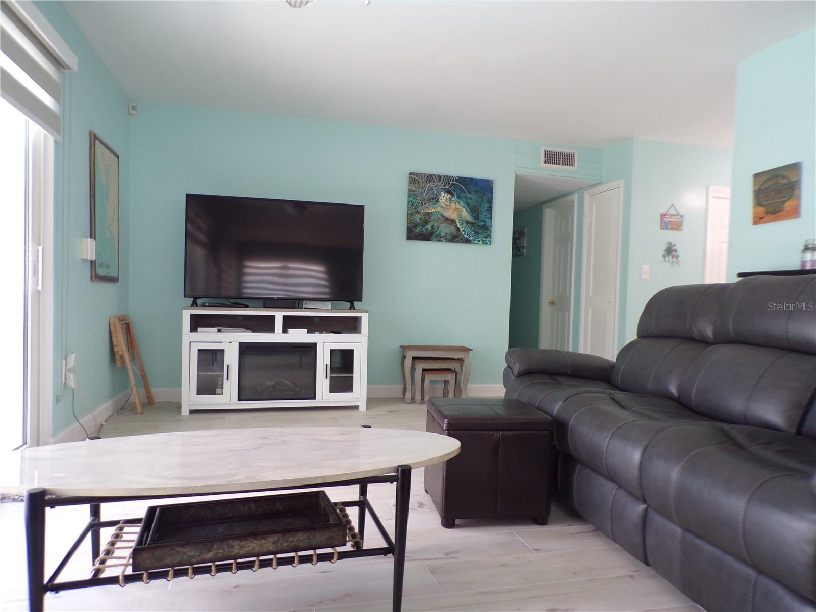 Image 21 of 55 For 21088 Edgewater Drive