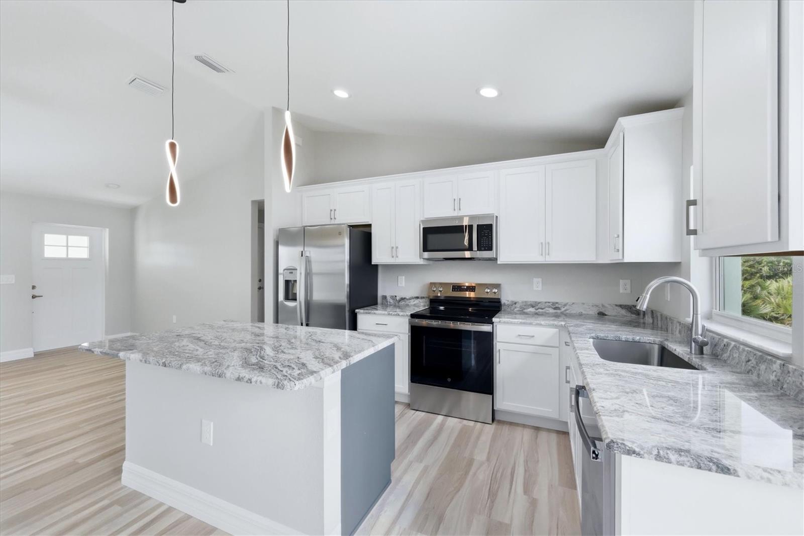 Image 7 of 26 For 6353 Shaw Street