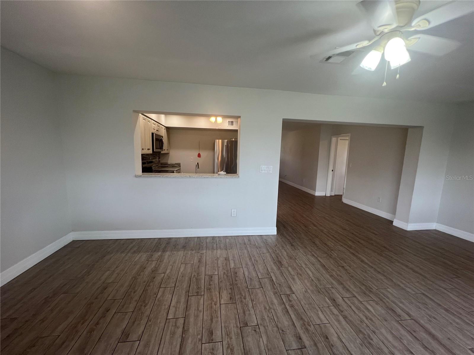 Image 12 of 36 For 110 Sinclair Street Se