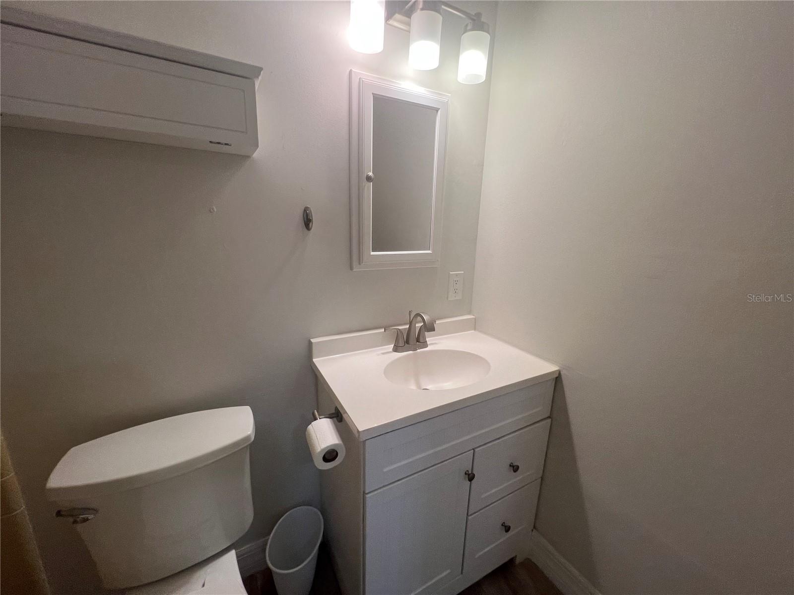 Image 17 of 36 For 110 Sinclair Street Se