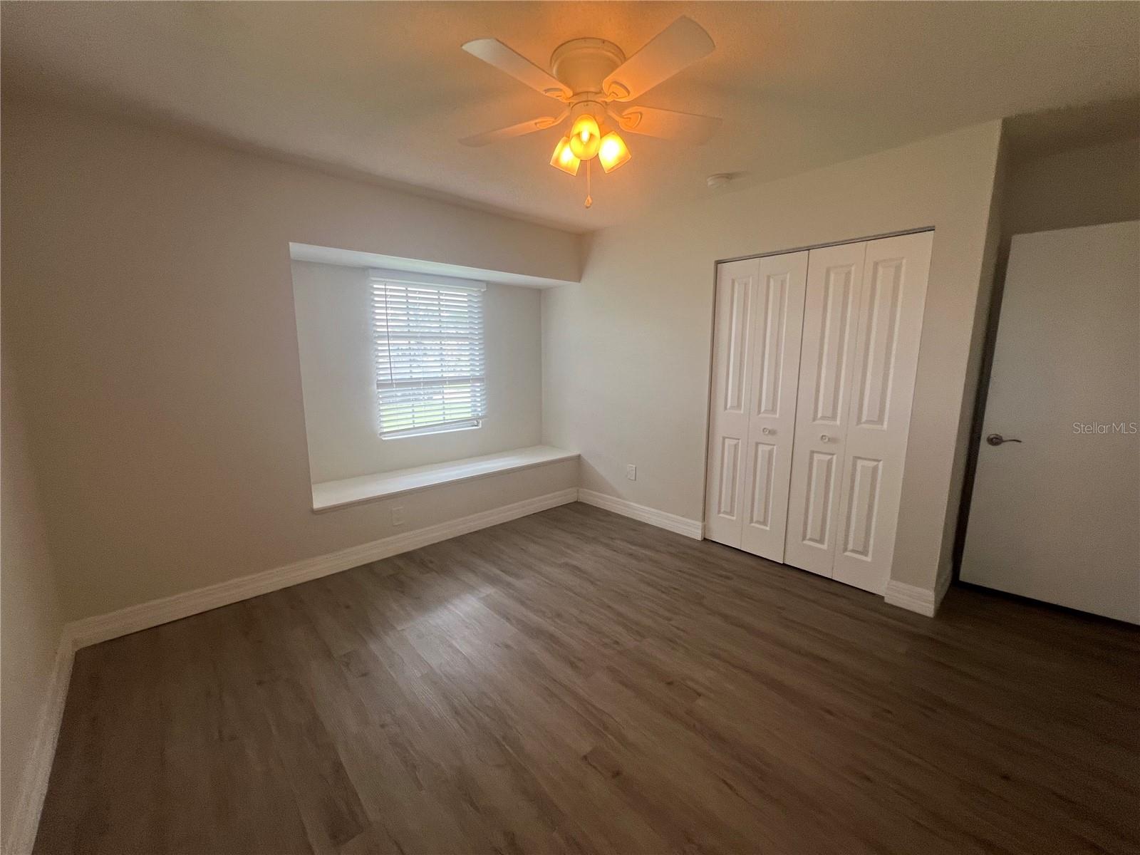 Image 25 of 36 For 110 Sinclair Street Se