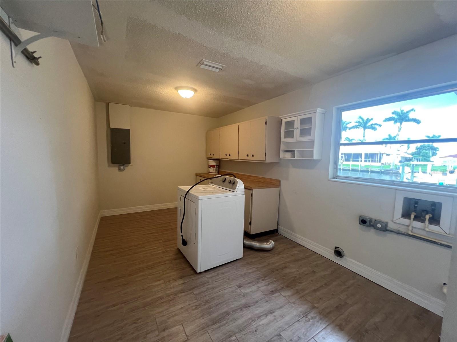 Image 26 of 36 For 110 Sinclair Street Se