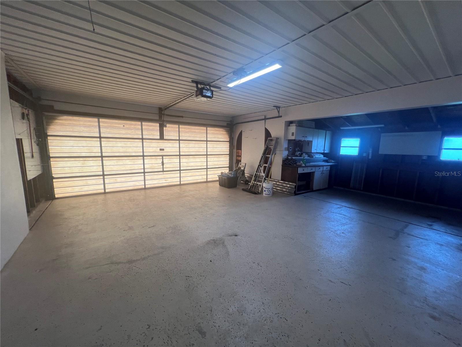 Image 28 of 36 For 110 Sinclair Street Se