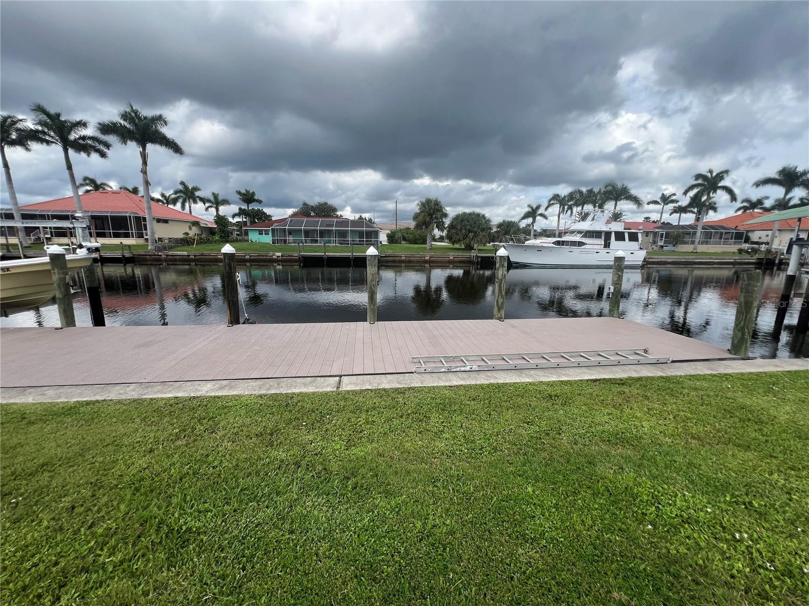 Image 34 of 36 For 110 Sinclair Street Se