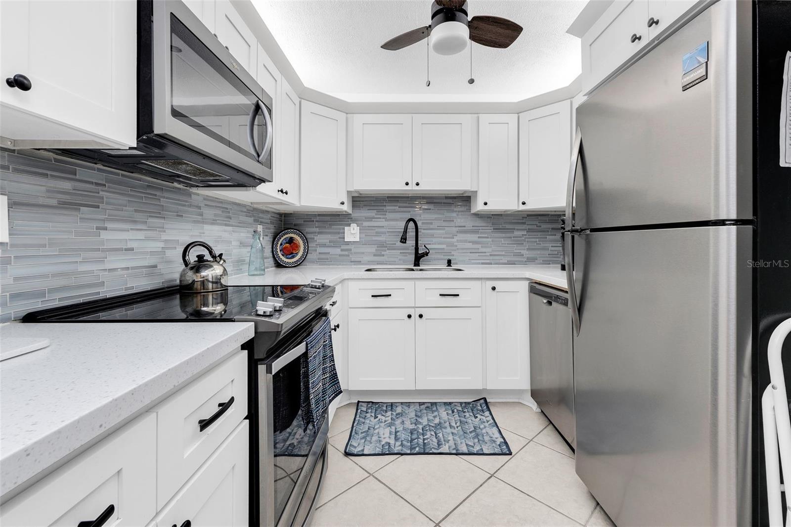 Image 11 of 88 For 25188 Marion Avenue A207