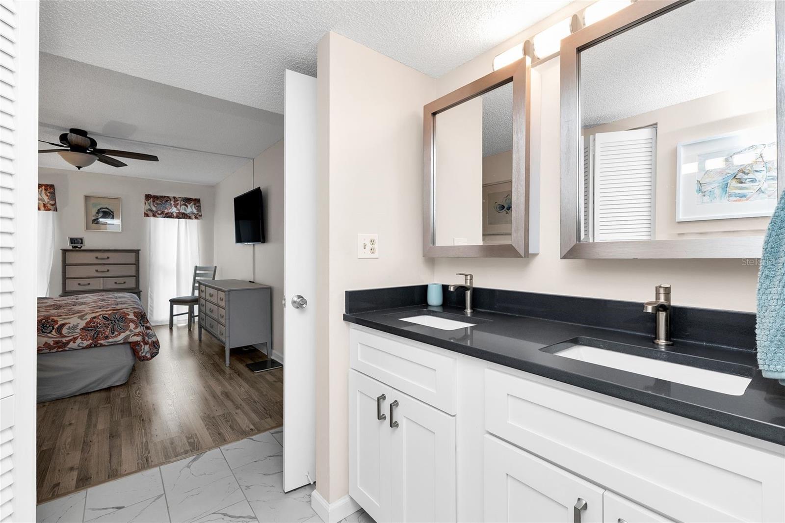 Image 21 of 88 For 25188 Marion Avenue A207