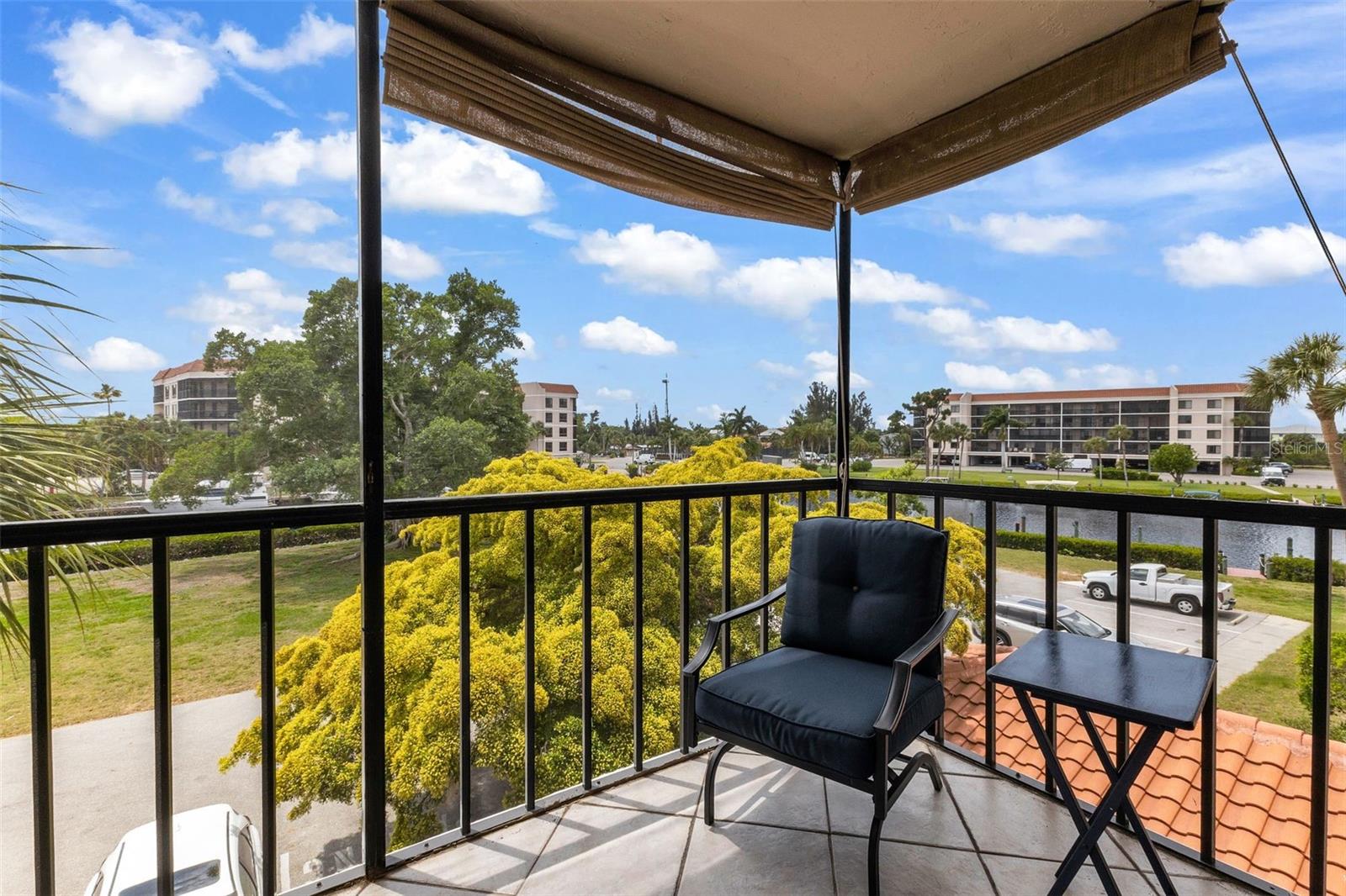 Image 32 of 88 For 25188 Marion Avenue A207