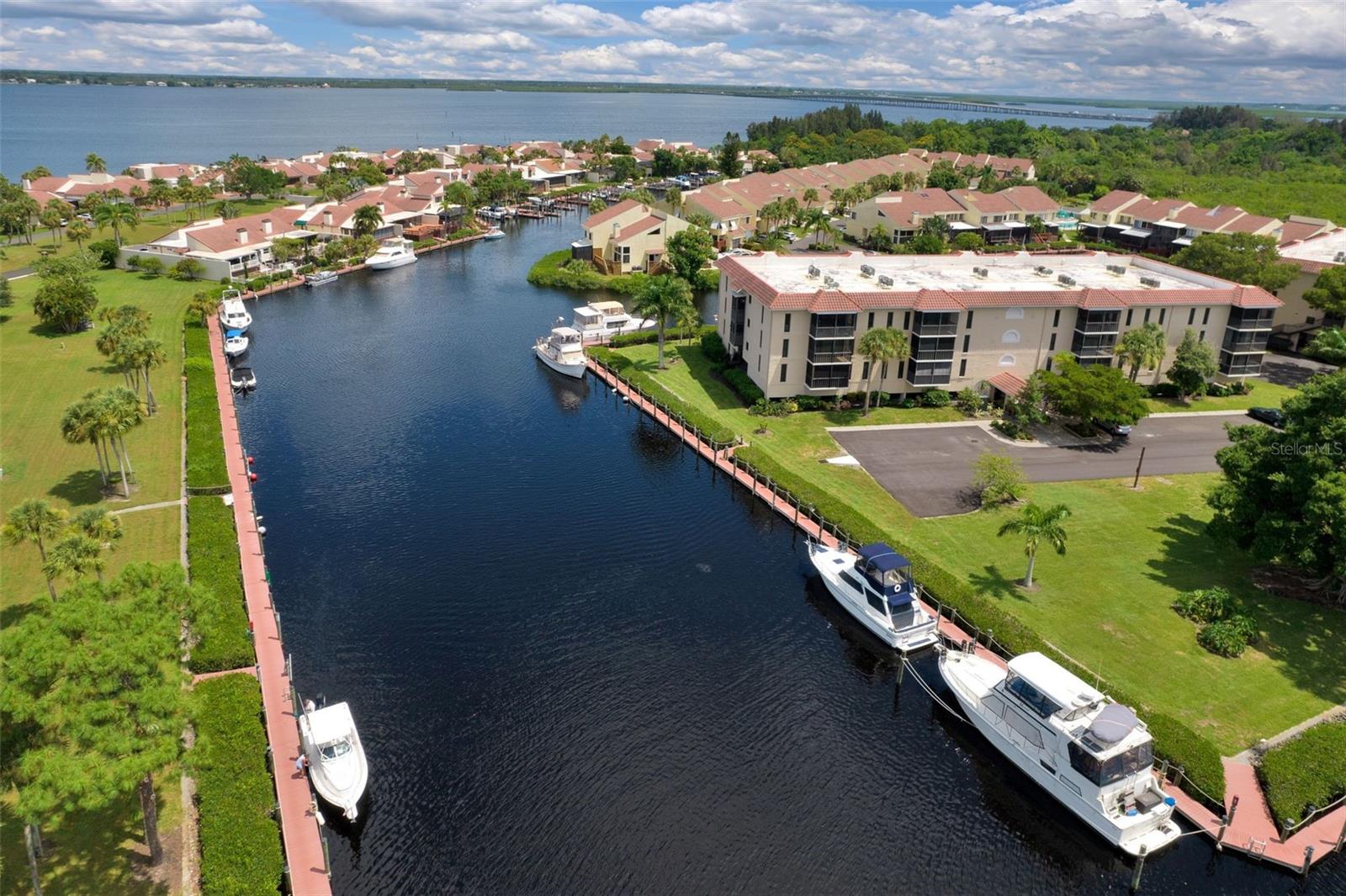 Image 80 of 88 For 25188 Marion Avenue A207