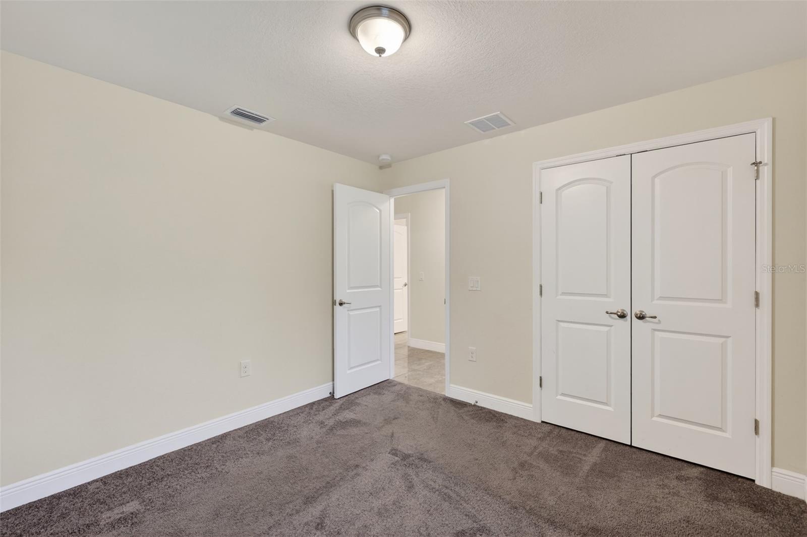 Image 24 of 39 For 501 San Cristobal Avenue