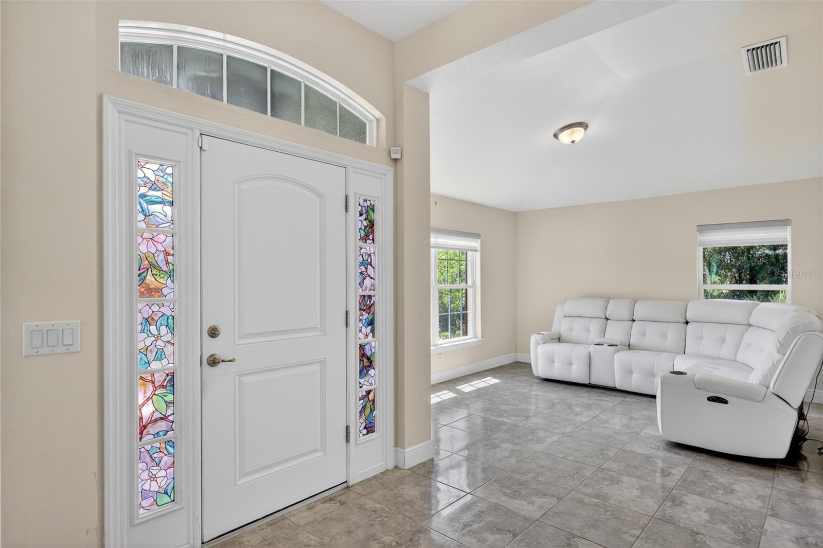 Image 5 of 39 For 501 San Cristobal Avenue