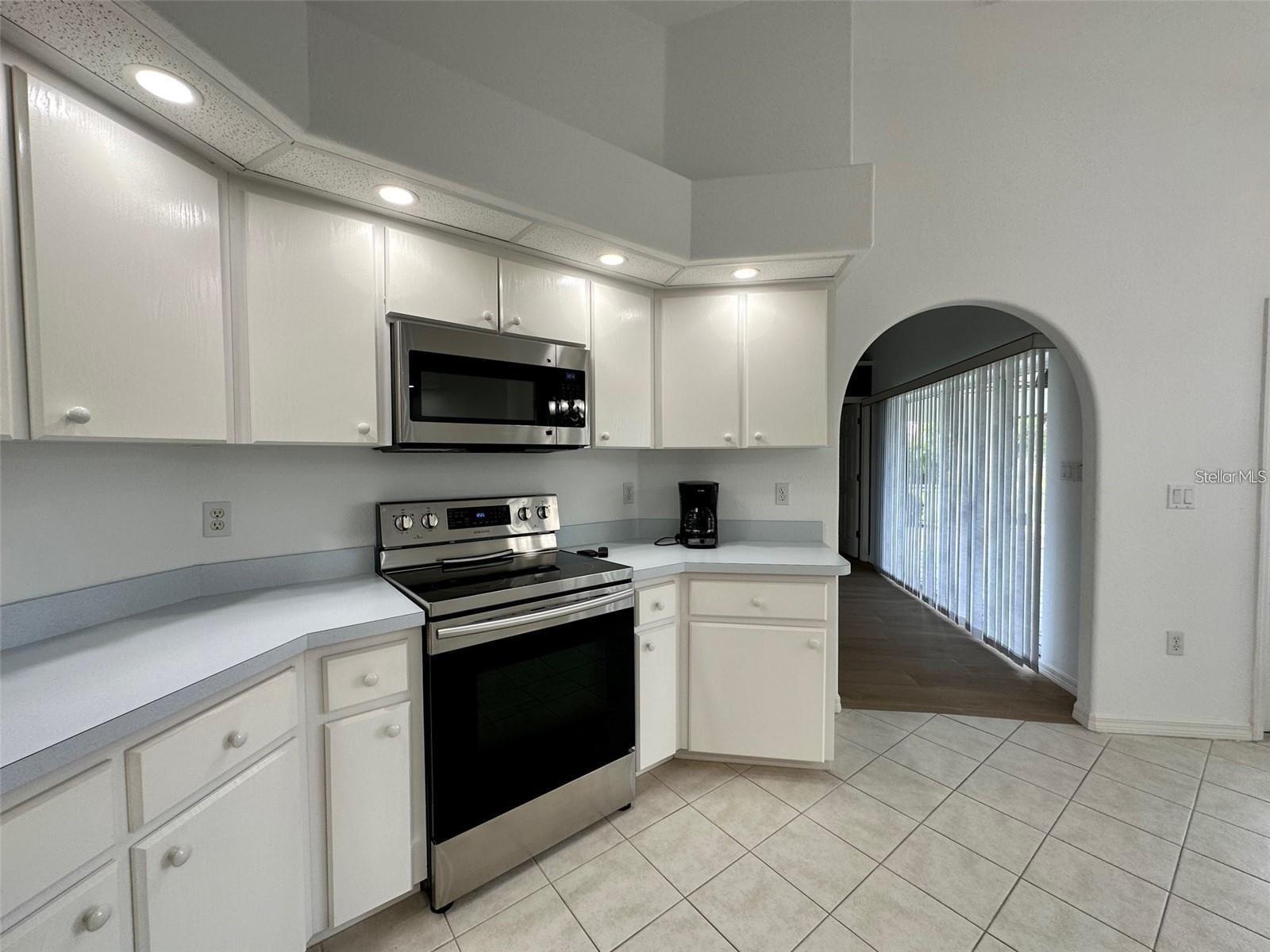 Image 14 of 34 For 2169 Onondaga Lane