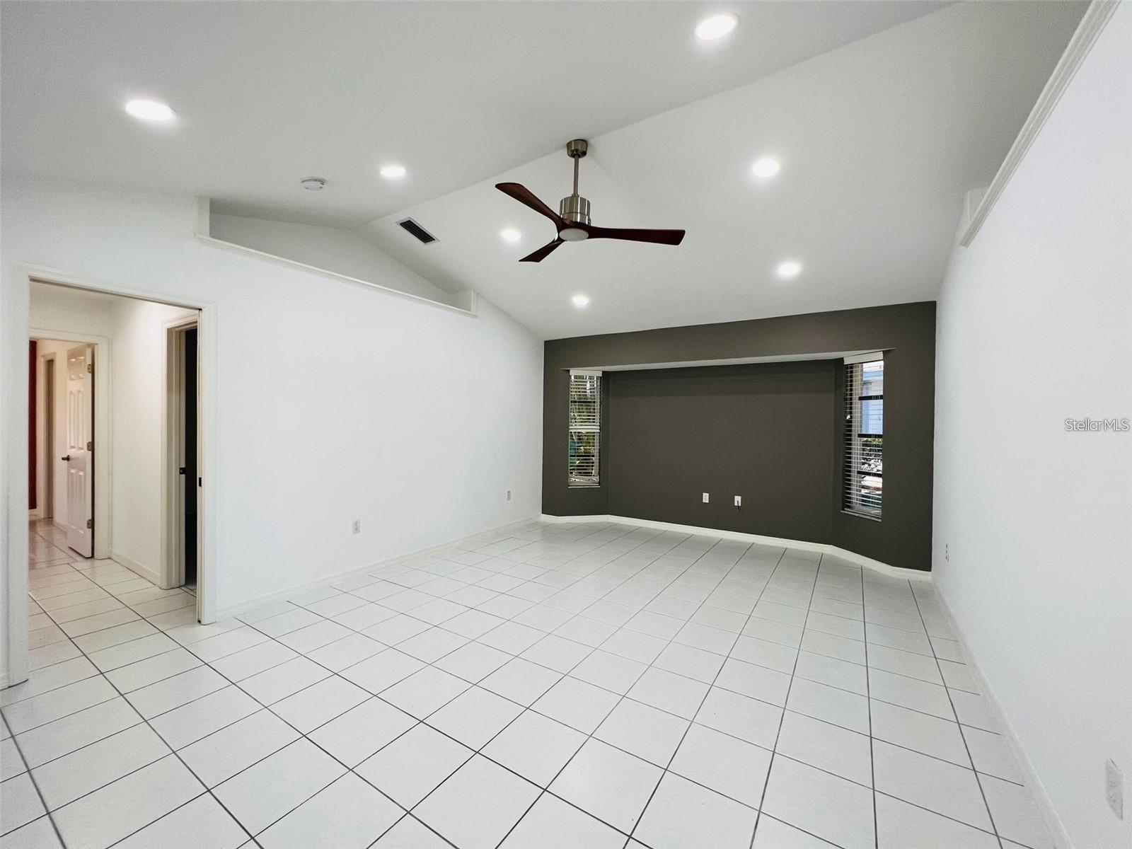 Image 17 of 34 For 2169 Onondaga Lane