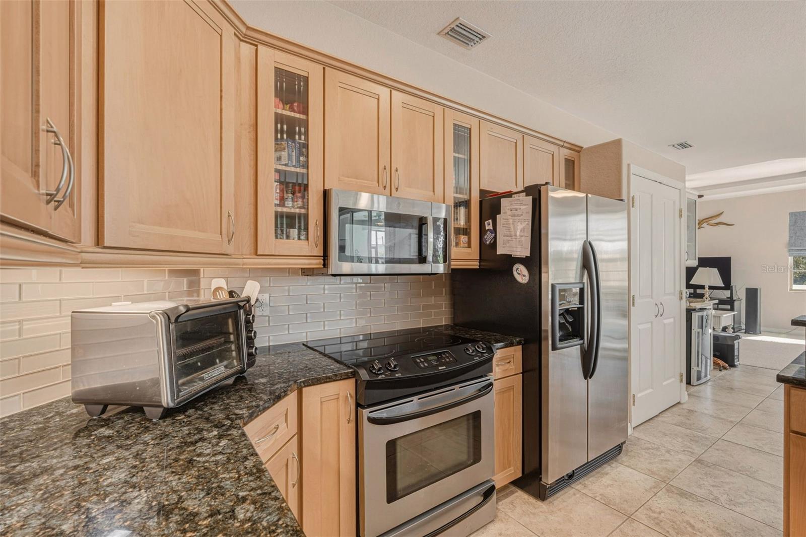 Image 11 of 41 For 9452 Nastrand Circle