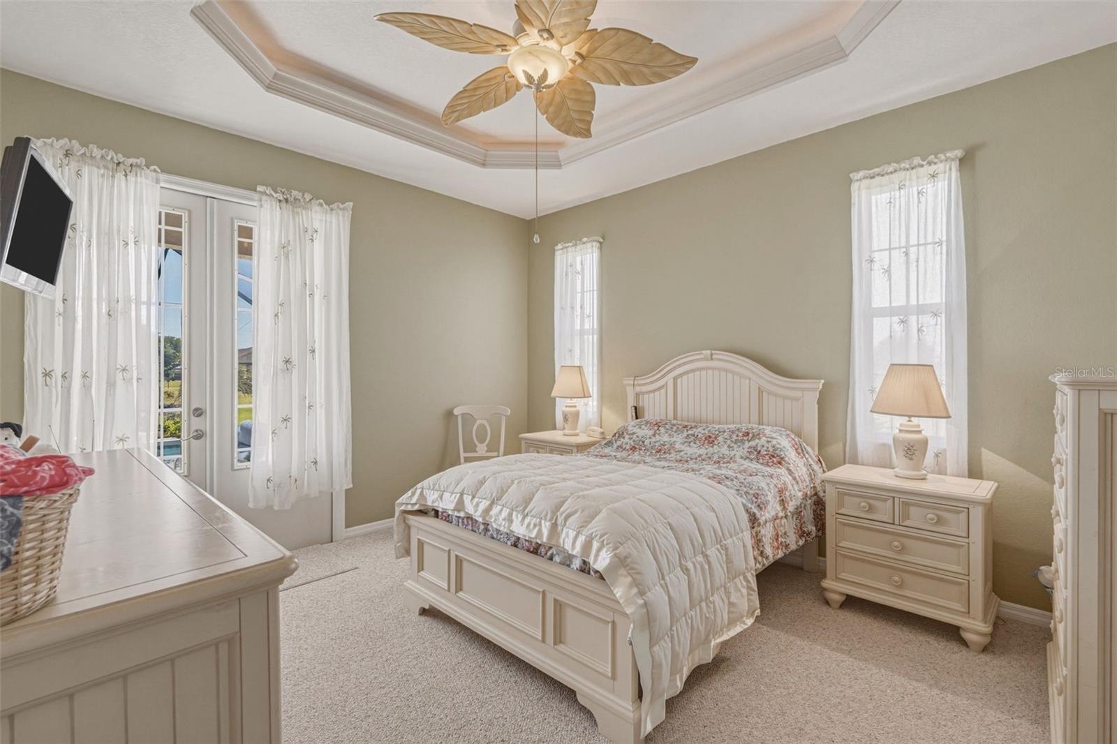 Image 18 of 41 For 9452 Nastrand Circle