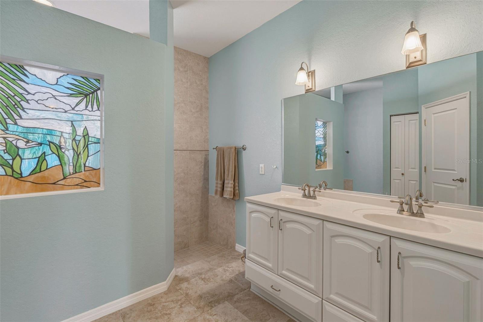 Image 21 of 41 For 9452 Nastrand Circle