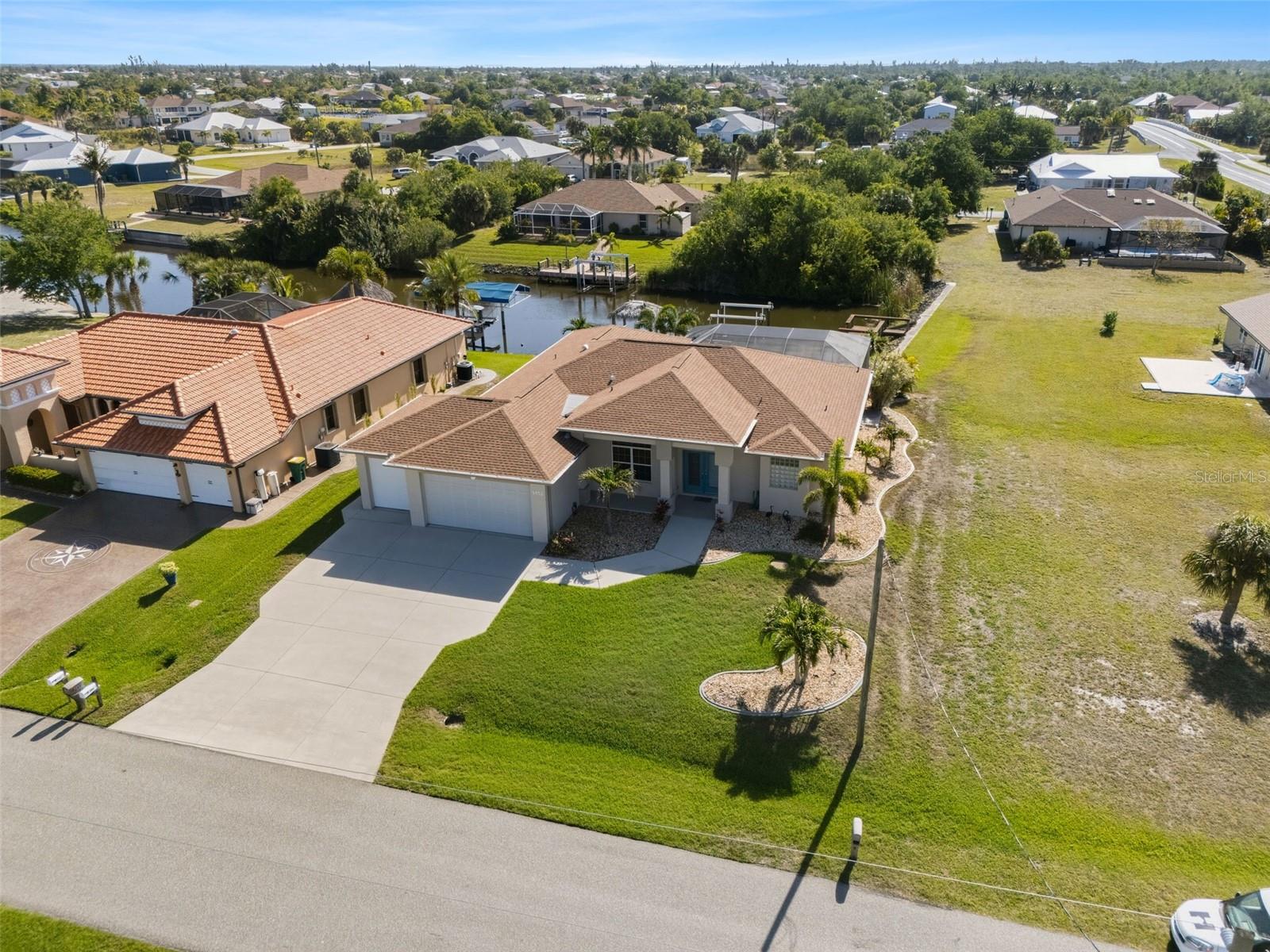 Image 35 of 41 For 9452 Nastrand Circle