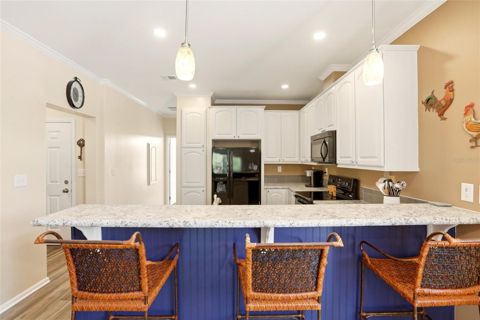 Image 10 of 49 For 701 Aqui Esta Drive 218