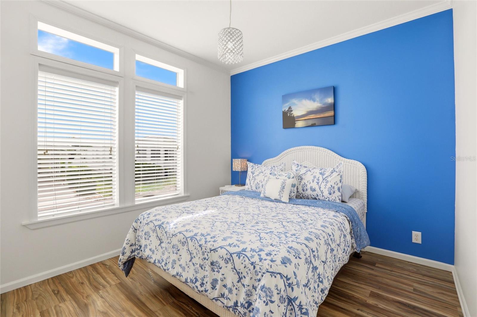 Image 16 of 49 For 701 Aqui Esta Drive 218