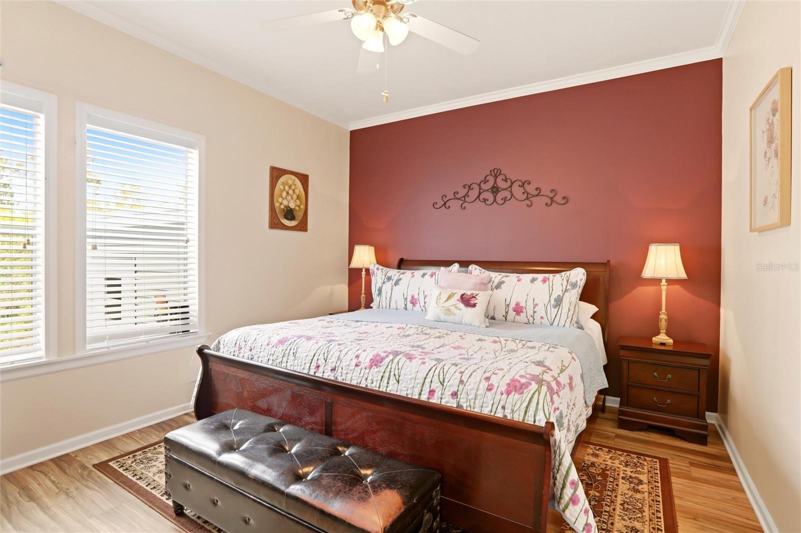 Image 19 of 49 For 701 Aqui Esta Drive 218