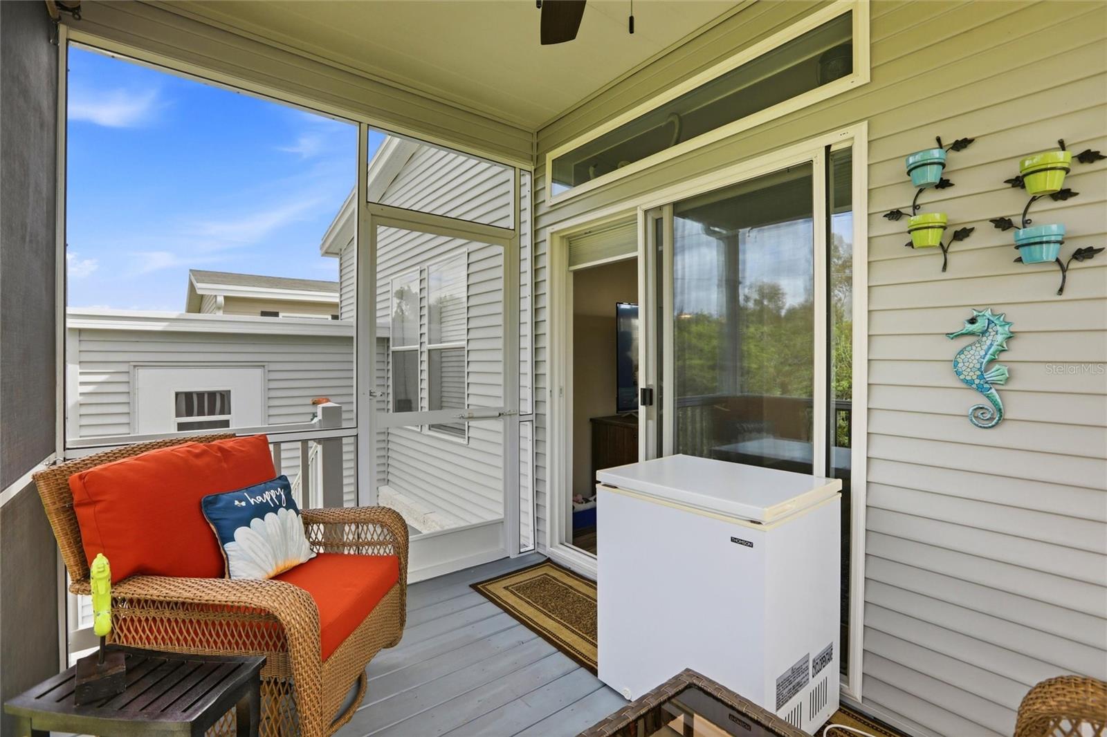 Image 26 of 49 For 701 Aqui Esta Drive 218