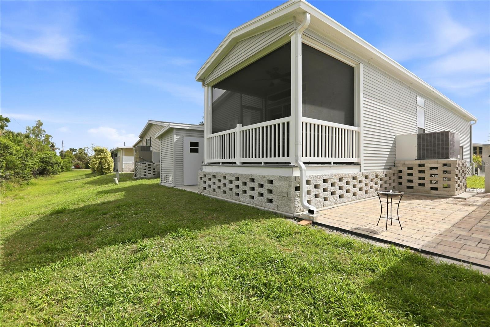 Image 30 of 49 For 701 Aqui Esta Drive 218