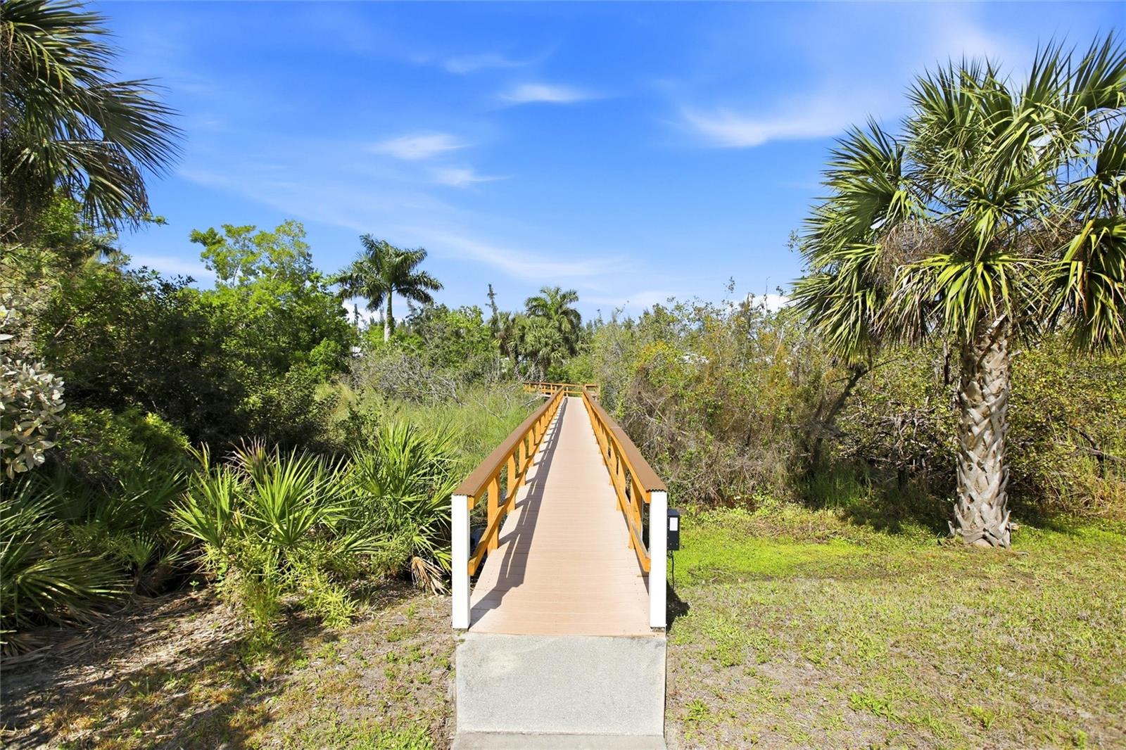 Image 43 of 49 For 701 Aqui Esta Drive 218