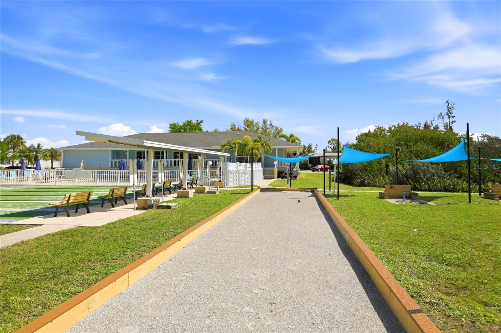 Image 44 of 49 For 701 Aqui Esta Drive 218