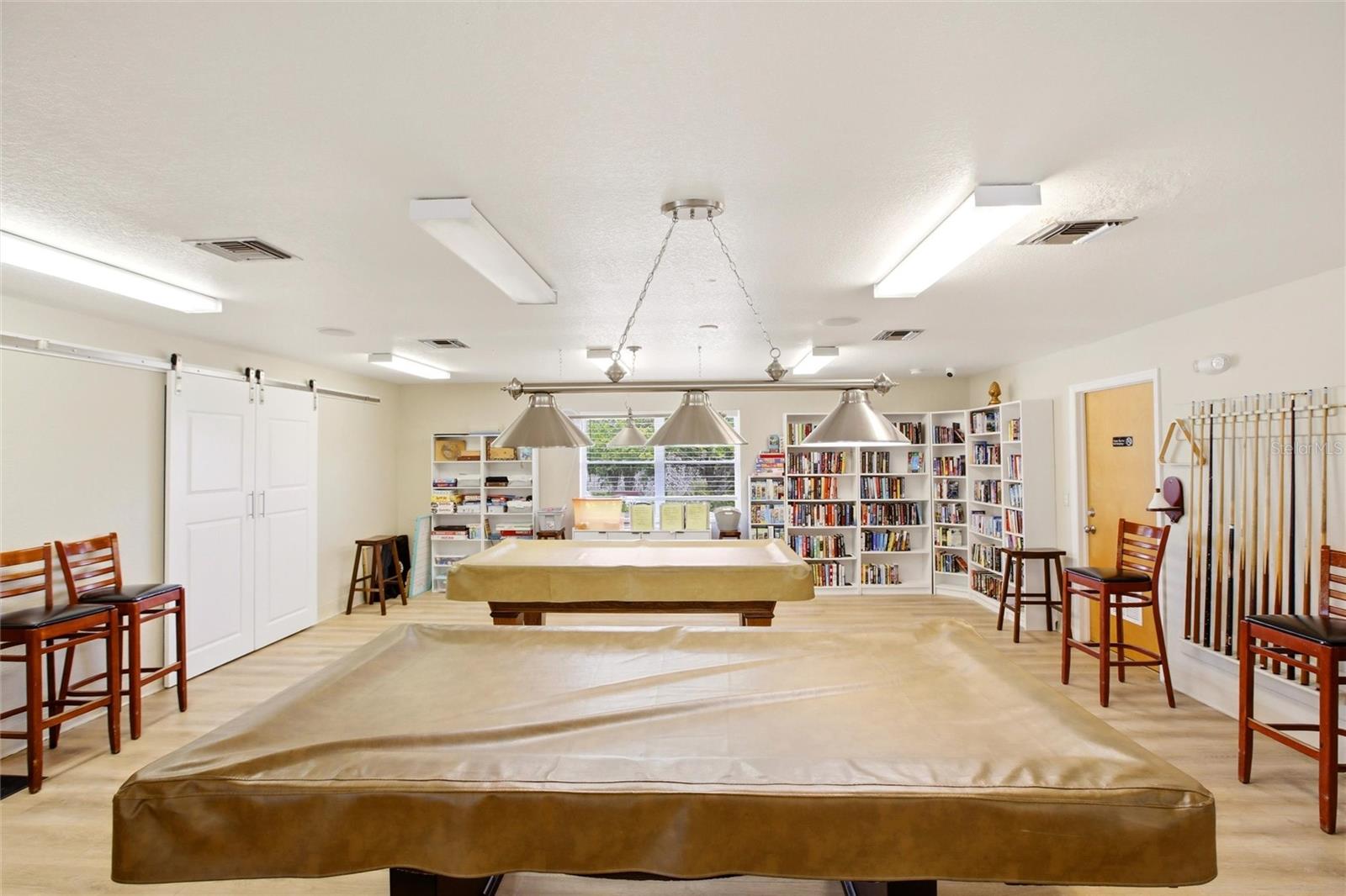 Image 46 of 49 For 701 Aqui Esta Drive 218