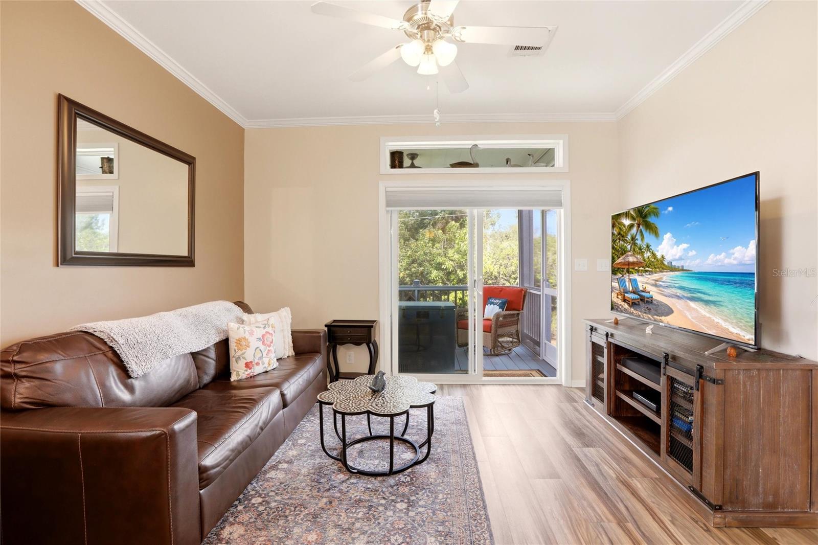 Image 6 of 49 For 701 Aqui Esta Drive 218