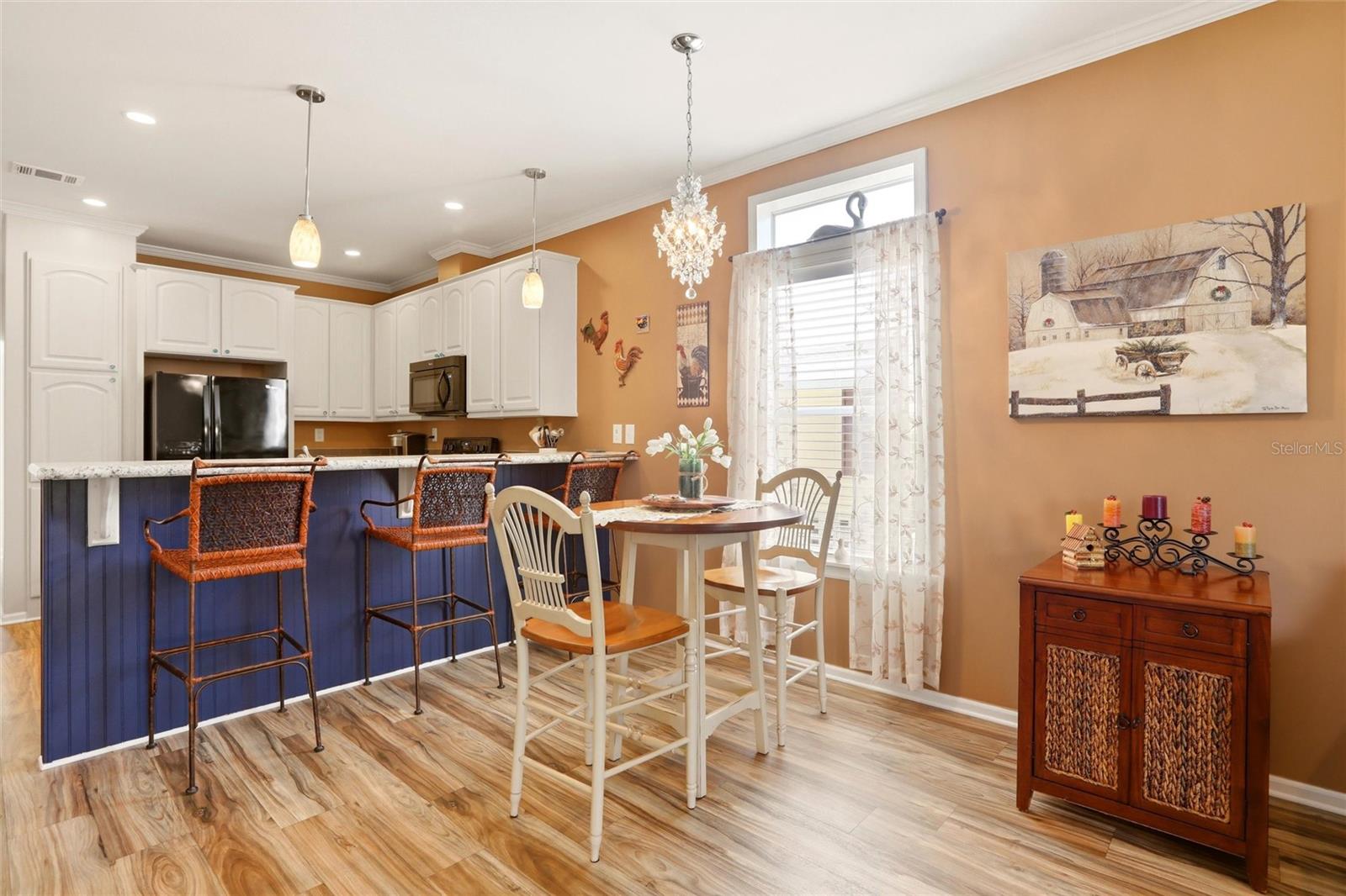 Image 7 of 49 For 701 Aqui Esta Drive 218