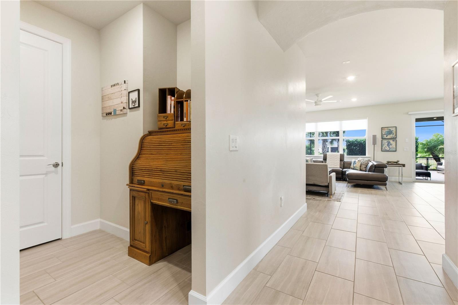 Image 12 of 59 For 17728 Silverspur Drive