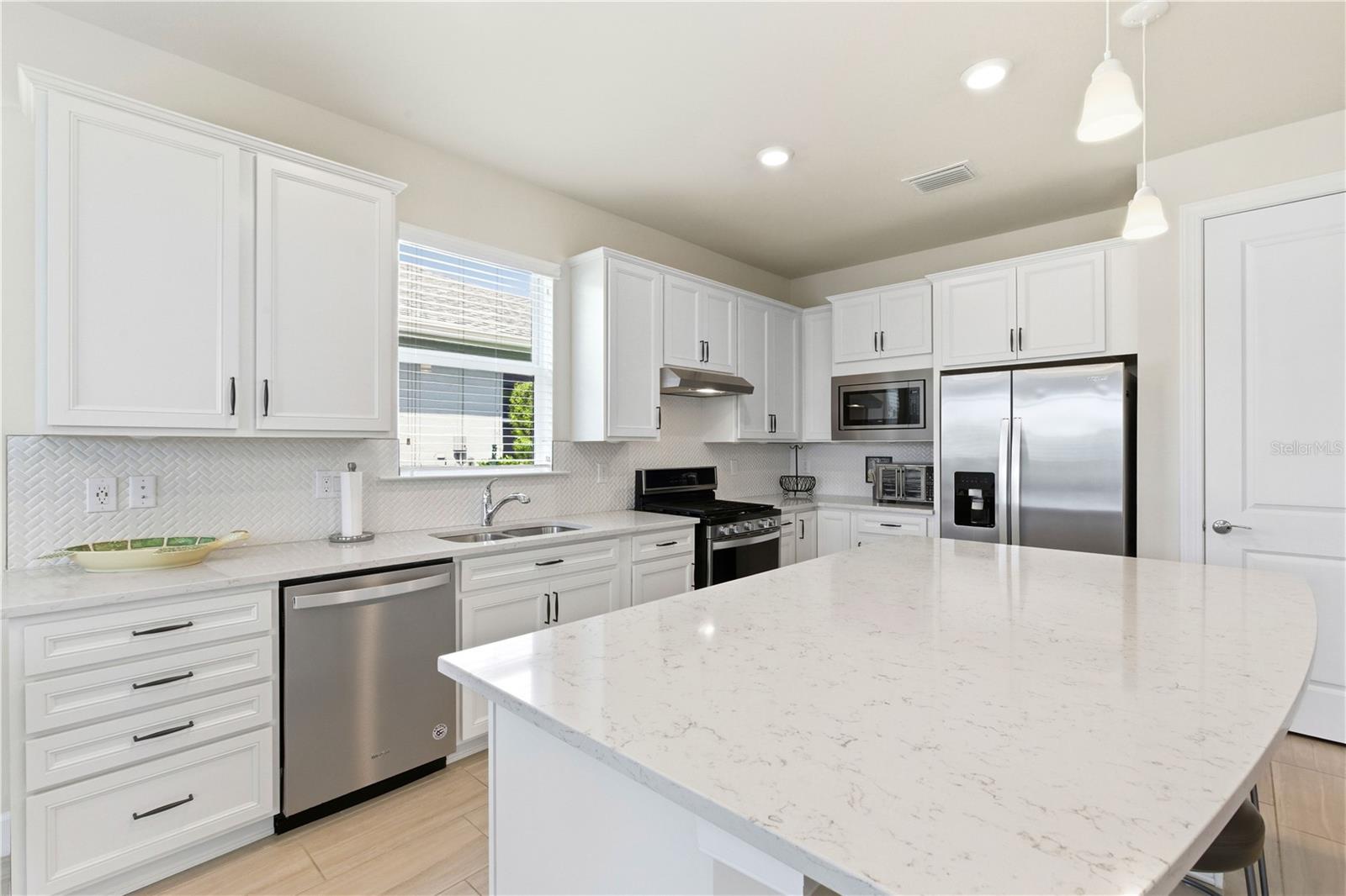 Image 18 of 59 For 17728 Silverspur Drive