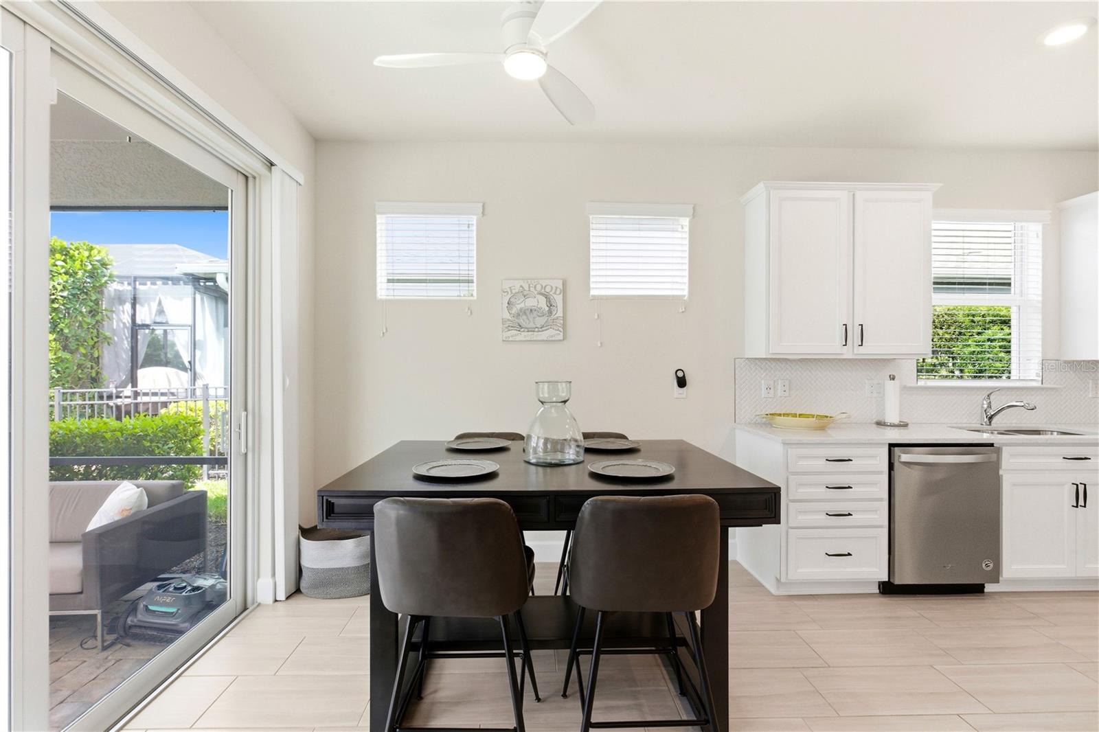 Image 22 of 59 For 17728 Silverspur Drive