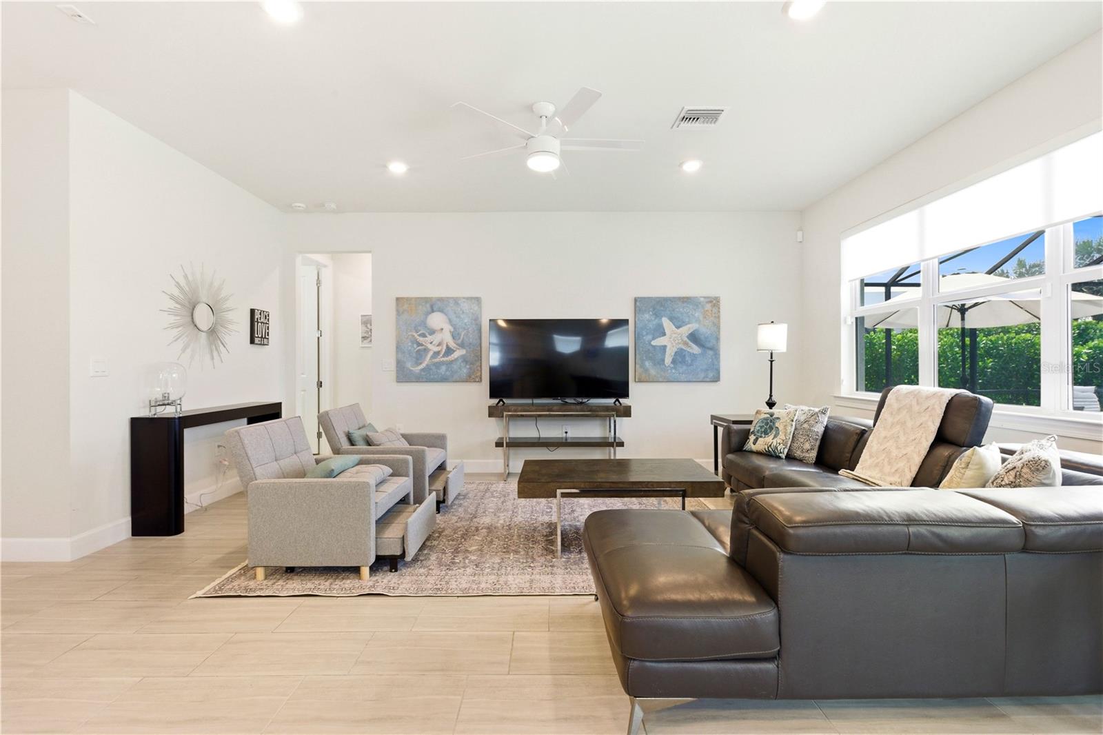 Image 23 of 59 For 17728 Silverspur Drive