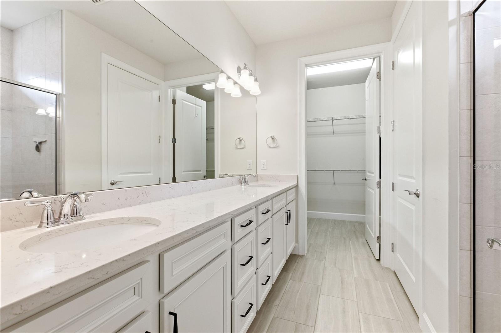 Image 29 of 59 For 17728 Silverspur Drive