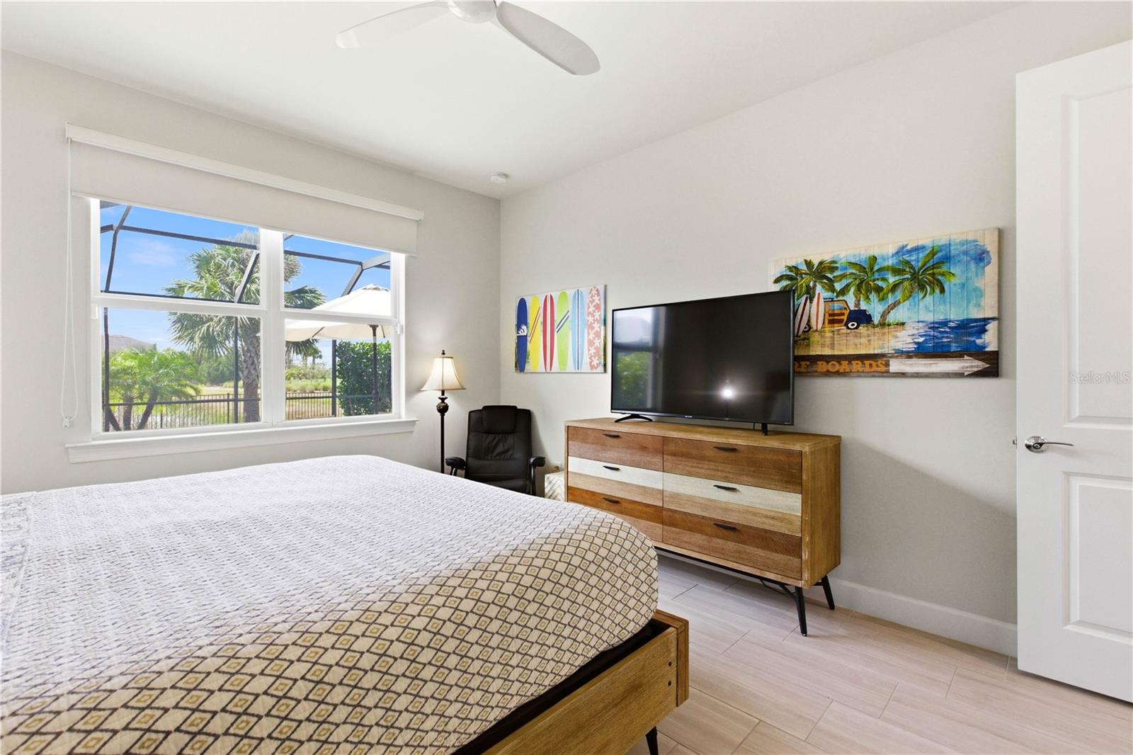 Image 32 of 59 For 17728 Silverspur Drive