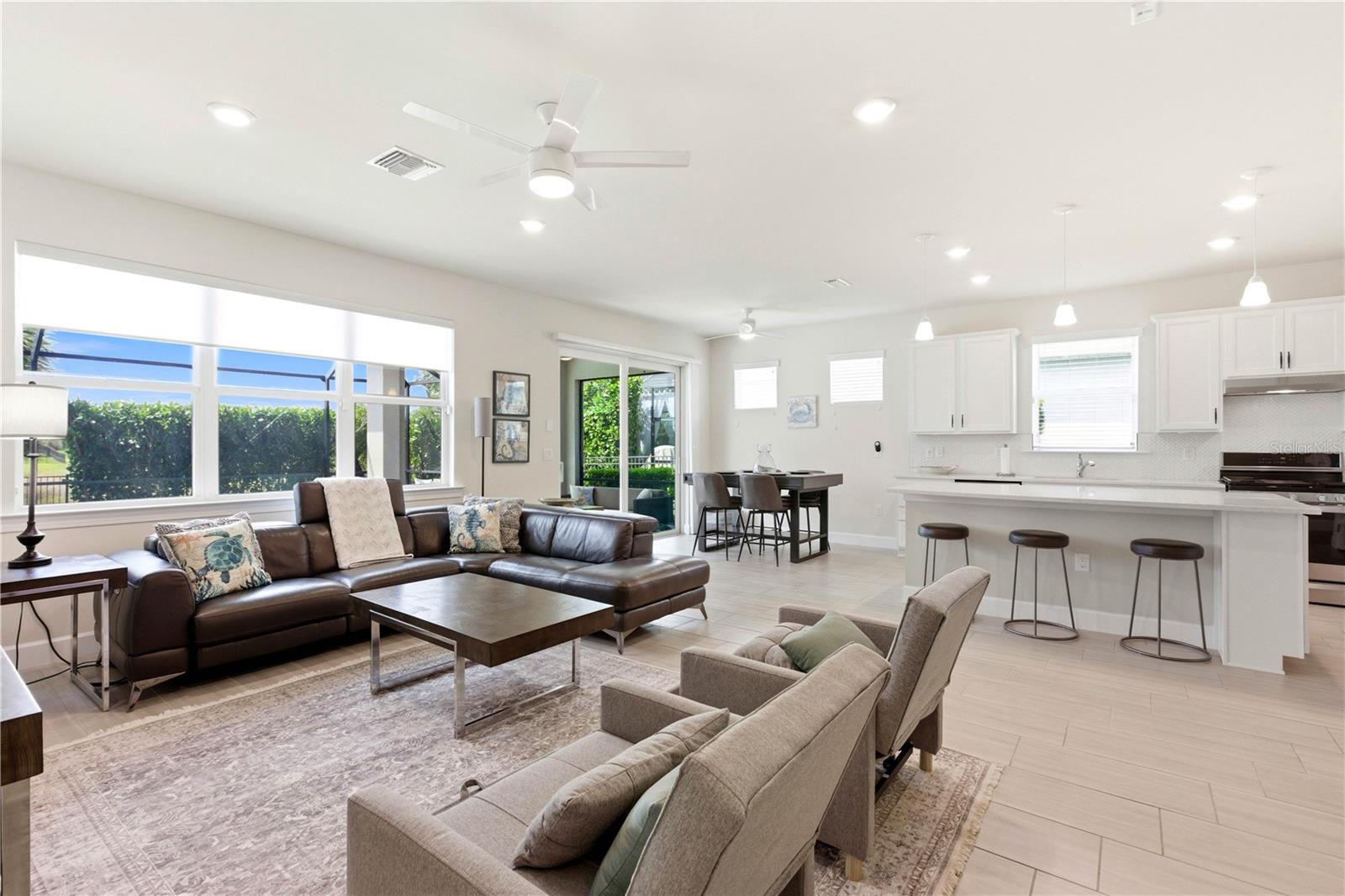 Image 33 of 59 For 17728 Silverspur Drive