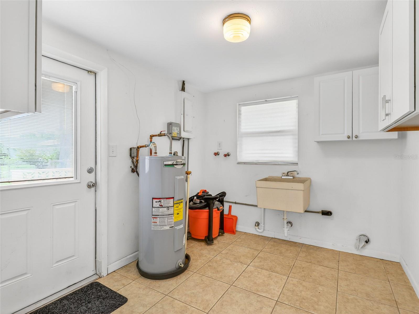 Image 22 of 29 For 3513 Harbor Boulevard