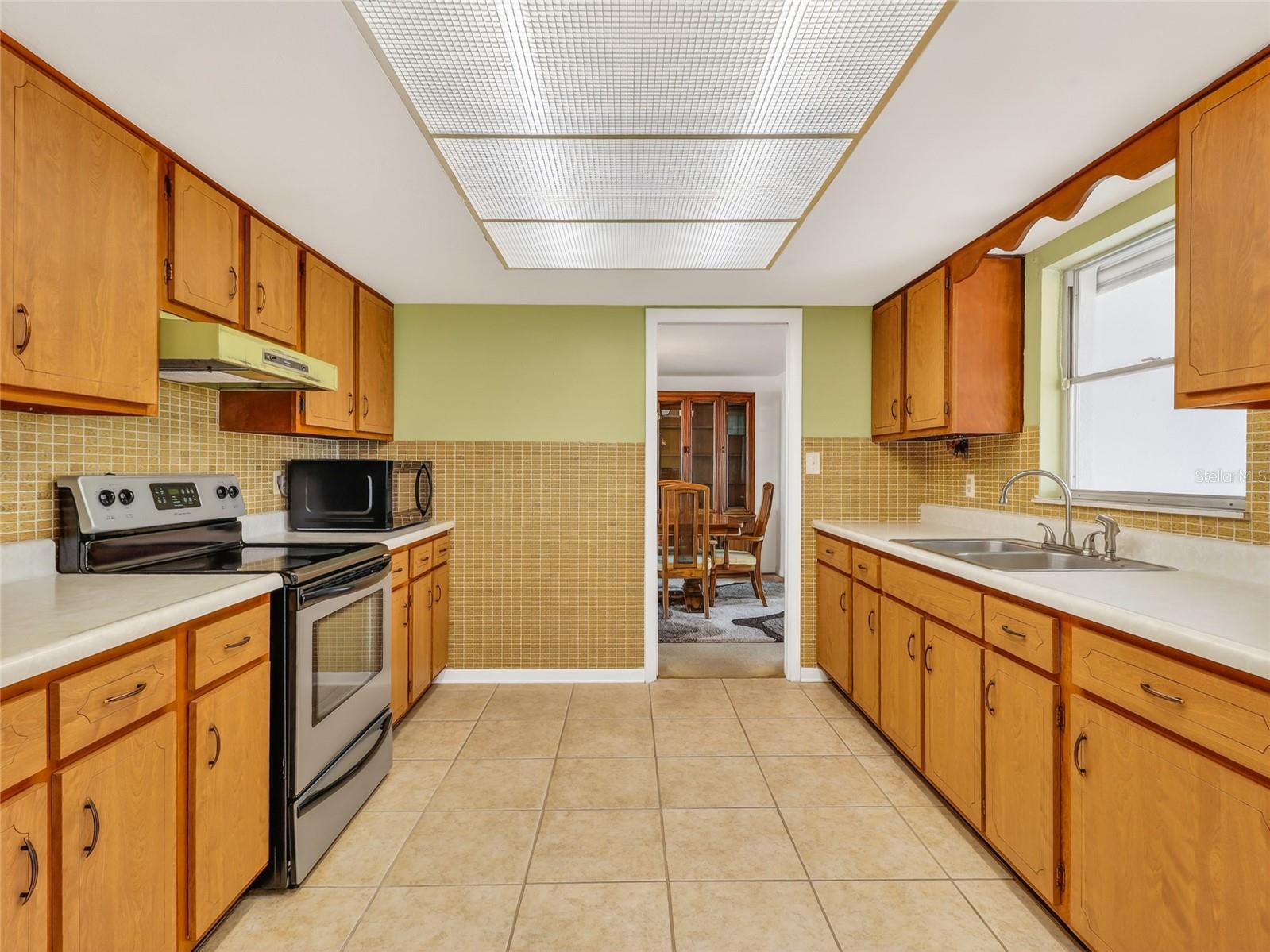 Image 3 of 29 For 3513 Harbor Boulevard