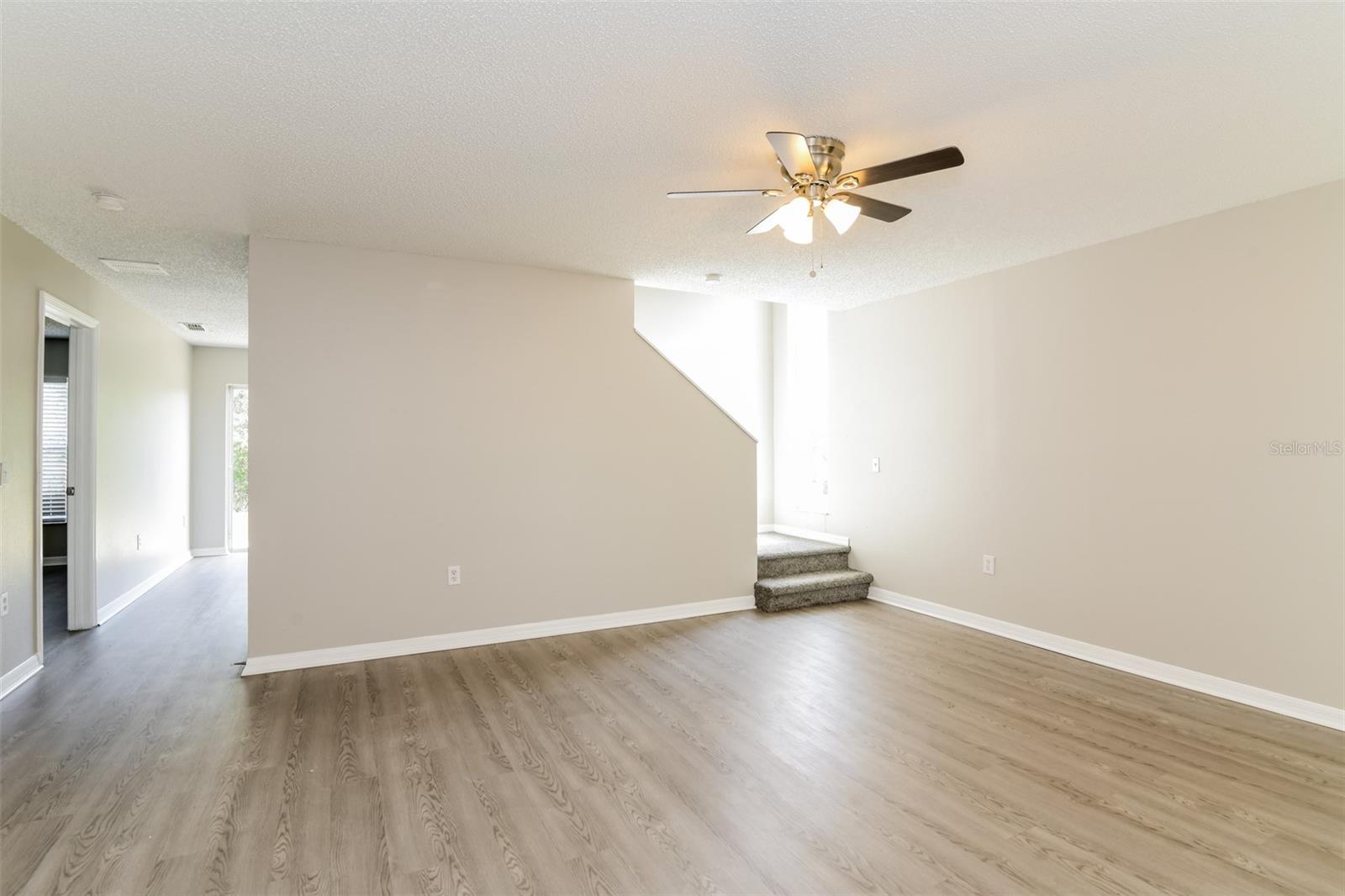 Image 3 of 15 For 540 Royal Ridge Drive