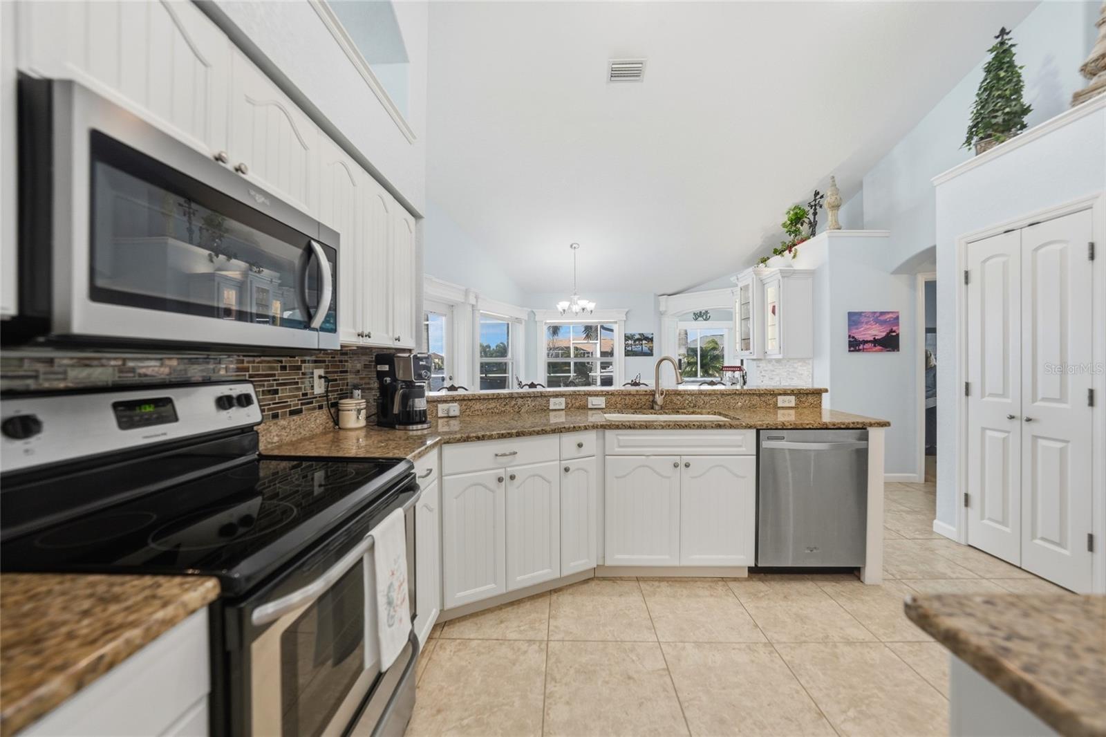 Image 16 of 73 For 9325 St Paul Drive