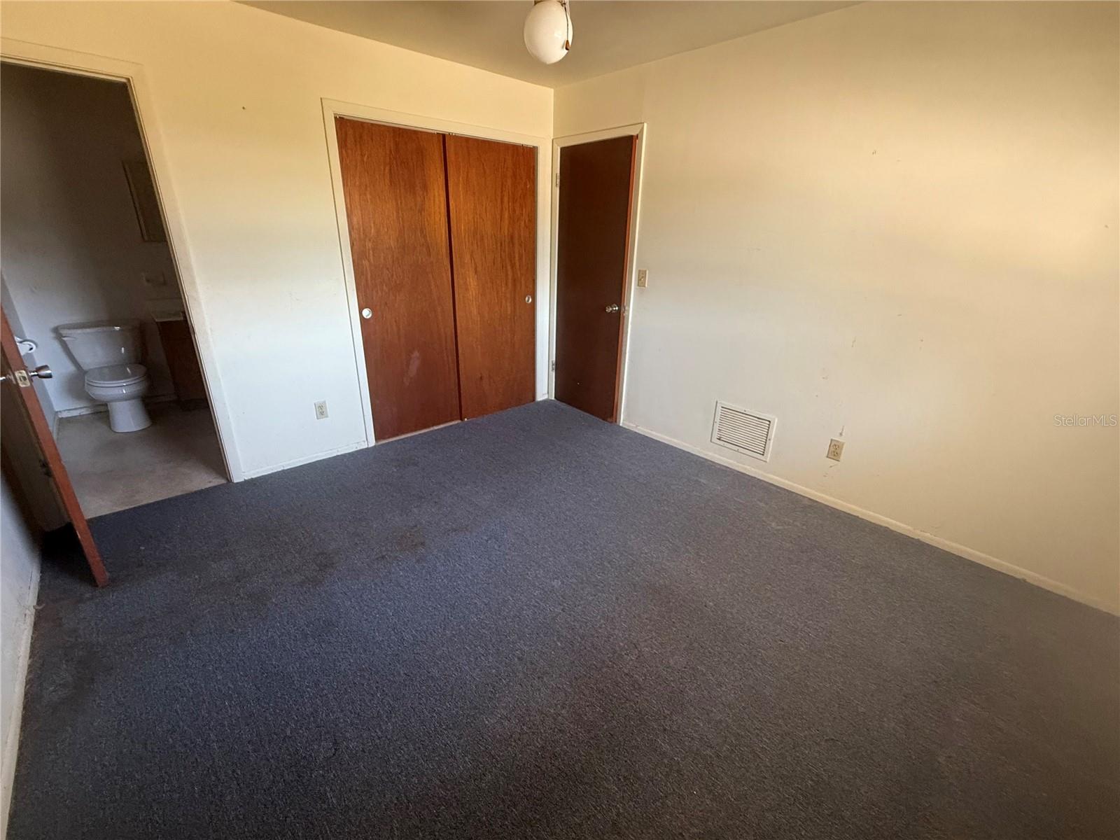 Image 11 of 17 For 1456 Royal Road