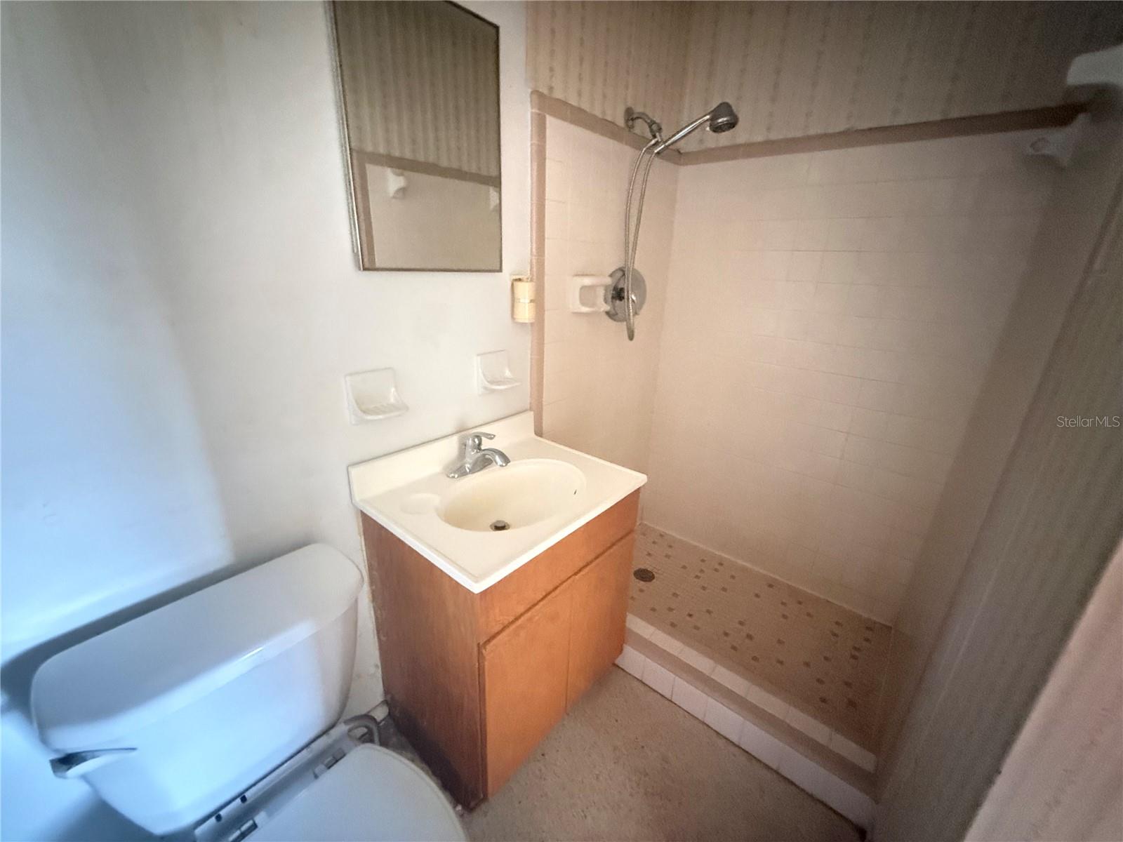 Image 12 of 17 For 1456 Royal Road